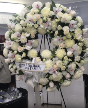 All White Standing Wreath 