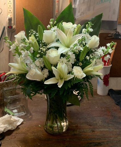 ALL WHITE  VASE ALL WHITE