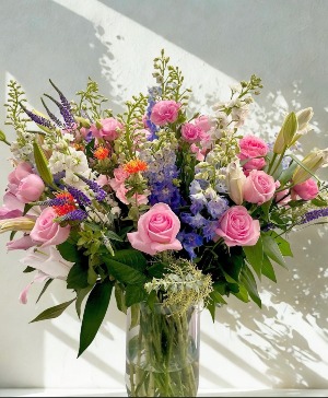 ALLURE OF PINKS BEAUTY Flower Arrangement