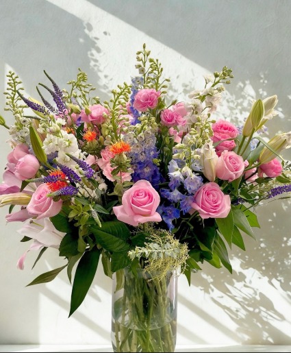 ALLURE OF PINKS BEAUTY Flower Arrangement