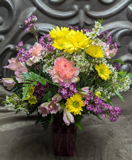 Alstro & daisies  Vase arrangement 