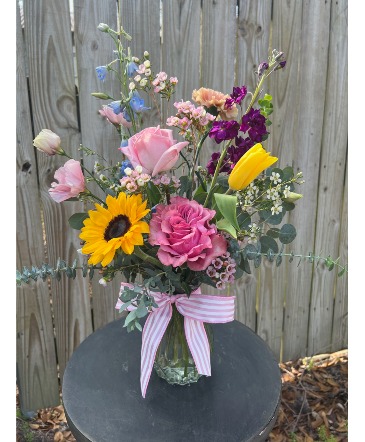 Springtime Blooms  in Eunice, LA | PETALS & POTS, LLC