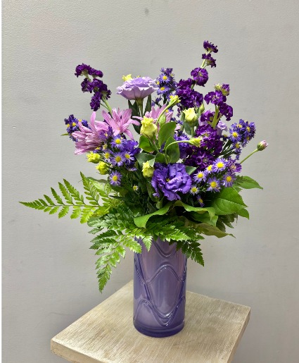 Amethyst Glow Fresh Vase