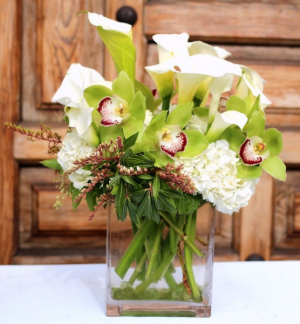 Apple Green Tropical arrangement 