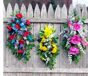 APRIL 29, 2025 @ 6:30PM Silk Spring Door Swag