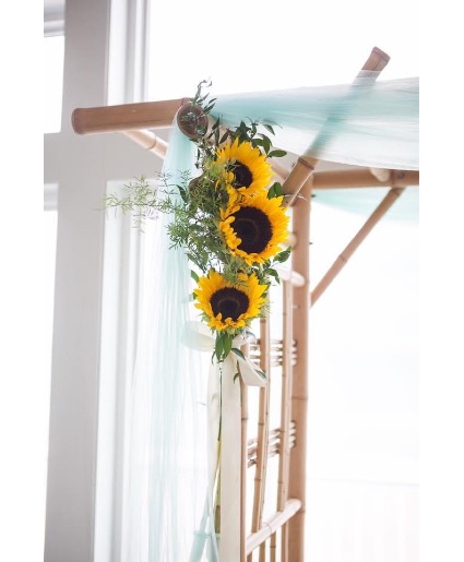ARBOR DECORATION SUNFLOWER WEDDING FLOWERS
