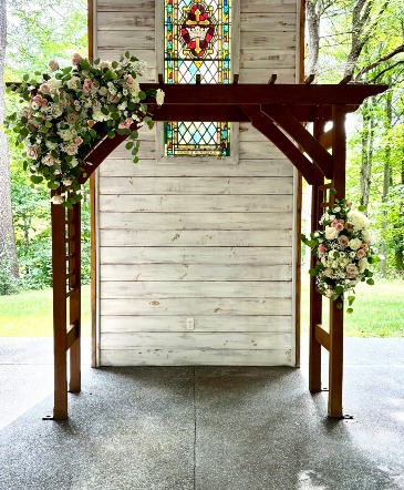 Arbor Flowers Wedding Flowers in Medina, NY | CREEKSIDE FLORAL AND DESIGN