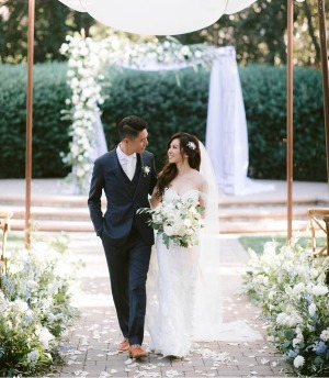 Arbor with Aisle decor 