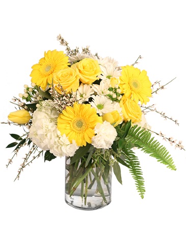 Artistic Cream & Honey Flower Arrangement in Dunnellon, FL | Blue Creek Florist
