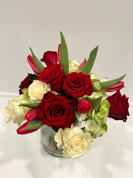 Ashley bouquet Arrangement roses 