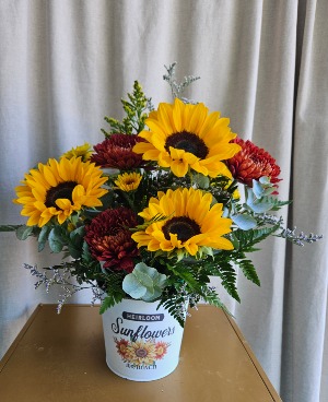 AUTUMN HOMESTEAD FRESH ARRANGEMENT