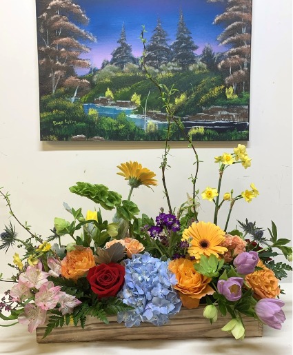 Awesome Spring Box fresh flower in wooden box