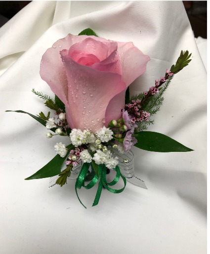 B1 Pink Boutonniere 