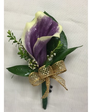B5 Calla Boutonniere 
