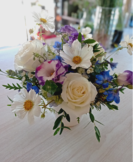 Blues and White Arrangement Designer's Choice