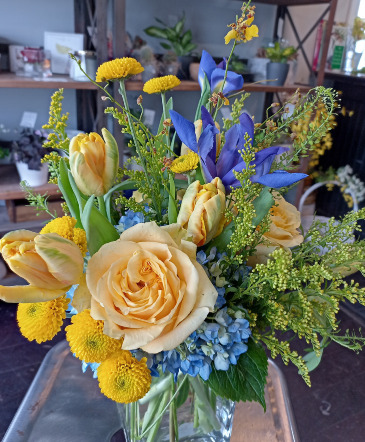 Tall Baby Boy  Arrangement in Glastonbury, CT | THE FLOWER DISTRICT