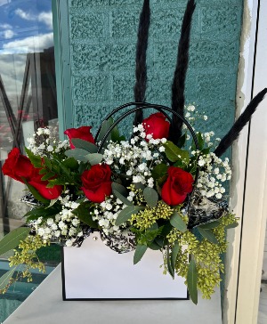 Be My Valentine 1/2 Doz Roses 