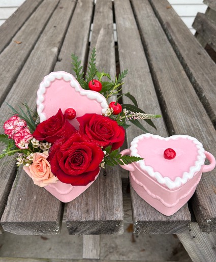 Bakeware heart  Usable Bakeware with flowers 