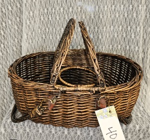 Basket - Picnic Basket w/ Bottle Holder 