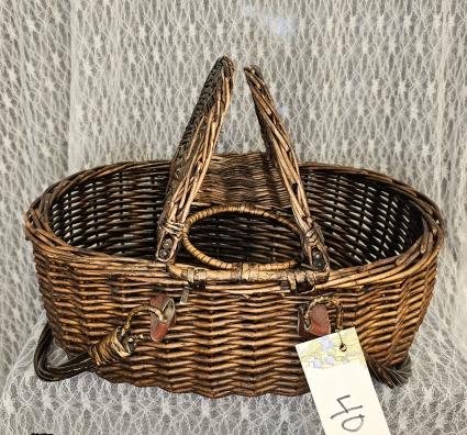Basket - Picnic Basket w/ Bottle Holder 