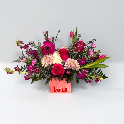 Be Mine Deluxe Designer's Choice Bouquet Arrangement