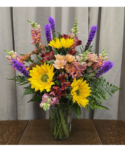 BE MINE Premium Mixed Floral Arrangement