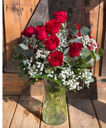 Be Mine Rose Arrangement in Moncks Corner, SC | Mama and Me Flowershack