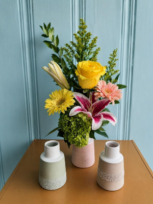 Beaded Ceramic Single Budvase Fresh Arrangement