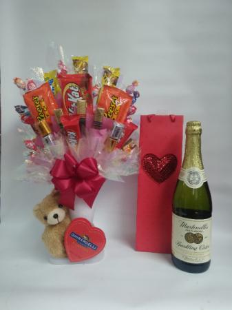 Bear hug candy bouquet w/ sparkling cider 