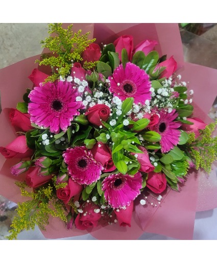 BEAUTIFUL COLORFUL MIXED BOUQUET WRAPPED 