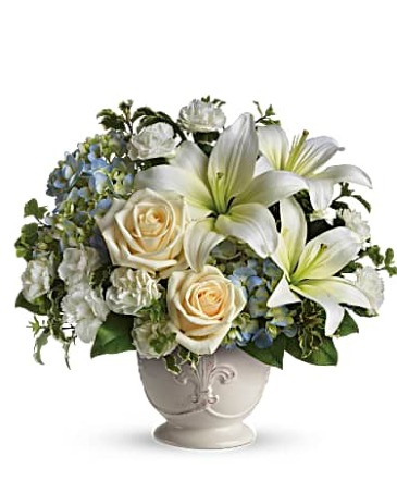 Beautiful Dreams Arrangement in Winnipeg, MB | Ann's Flowers & Gifts