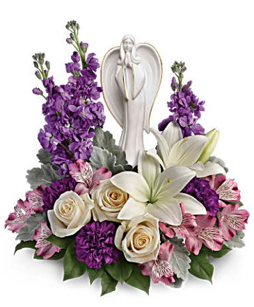 Beautiful Heart Bouquet Centerpiece in Spokane, WA | FOUR SEASONS PLANT & FLOWER SHOP