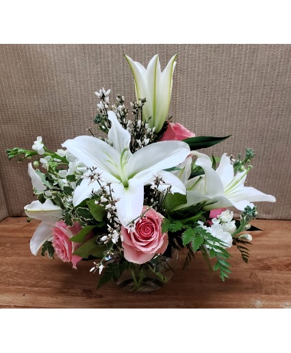 BEAUTIFUL LOVE Premium Mixed Floral Arrangement