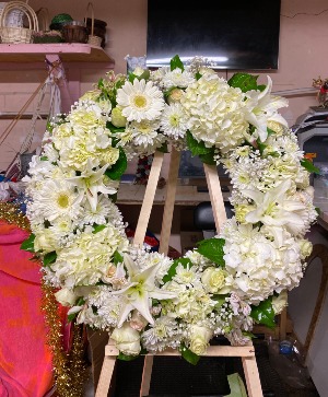 BEAUTIFUL MIX WHITE  WREATH
