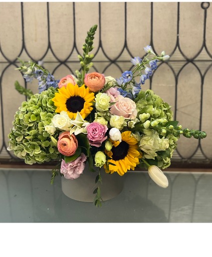 Belle Hall Beauty Ceramic Arrangement