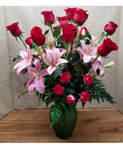 BELOVED BOUQUET Premium Roses & Lilies Arrangement