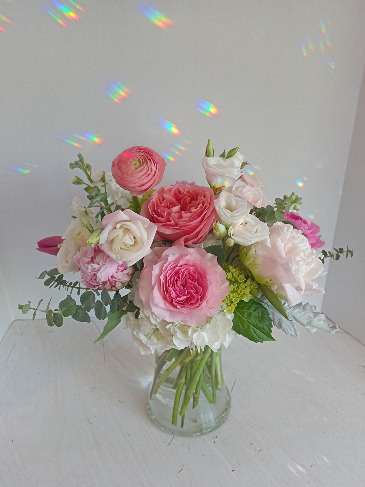 Best Mom Ever  Designer's Choice in Glastonbury, CT | THE FLOWER DISTRICT