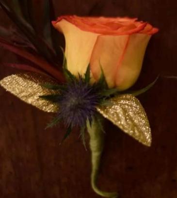 BI COLOR YELLOW ROSE AND THISTLE  in Cincinnati, OH | Reading Floral Boutique