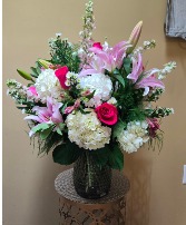 BIG Love! Fresh Flower Arrangement 