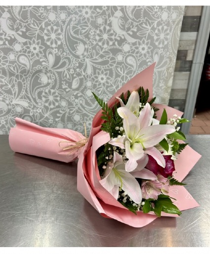 Birthday Surprise Bouquet  Designers Choice - No Vase 