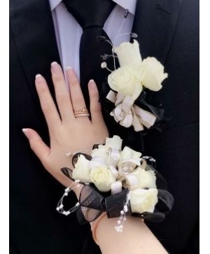 Black & White Corsage and Bouttoniere Set