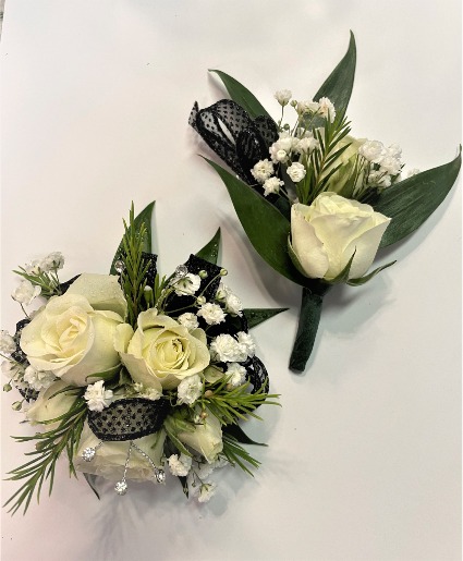 Black & White Corsage & Boutonniere Set