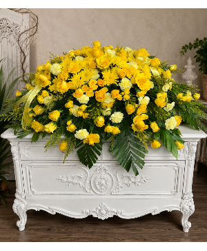 Blanket of Yellow Casket spray