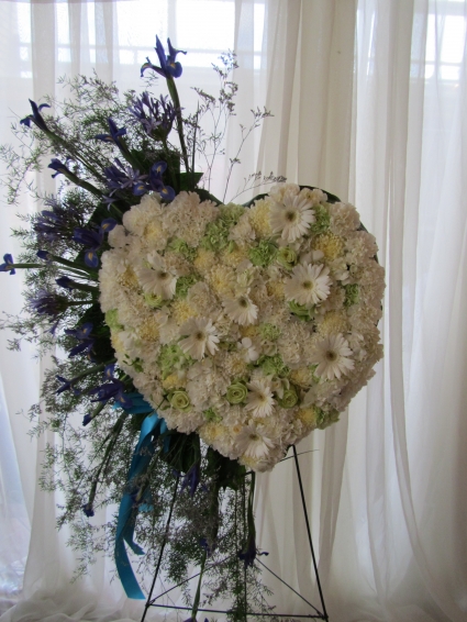 BLEEDING HEART Closed Heart Arrangement 