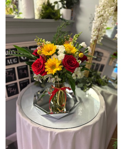 Bloom and Shine (medium vase) 