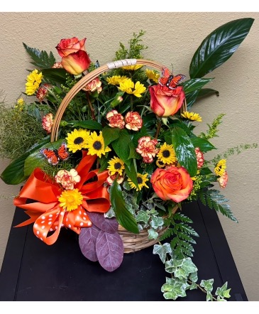 Blooming Basket GREEN PLANTS + FRESH FLORALS in Weatherford, OK | The Flower Box Florist