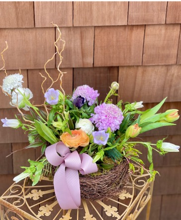 Blooming Birdnest Basket in Florence, OR | LA JOIE FLEURI