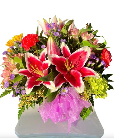 Luscious Lilies  Vase Arrangement in Mcminnville, OR | POSEYLAND FLORIST