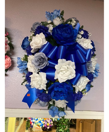 Blue and White Spray Artificial Design
