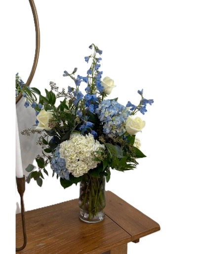 BLUE AND WHITE SURPRISE fresh arrangement